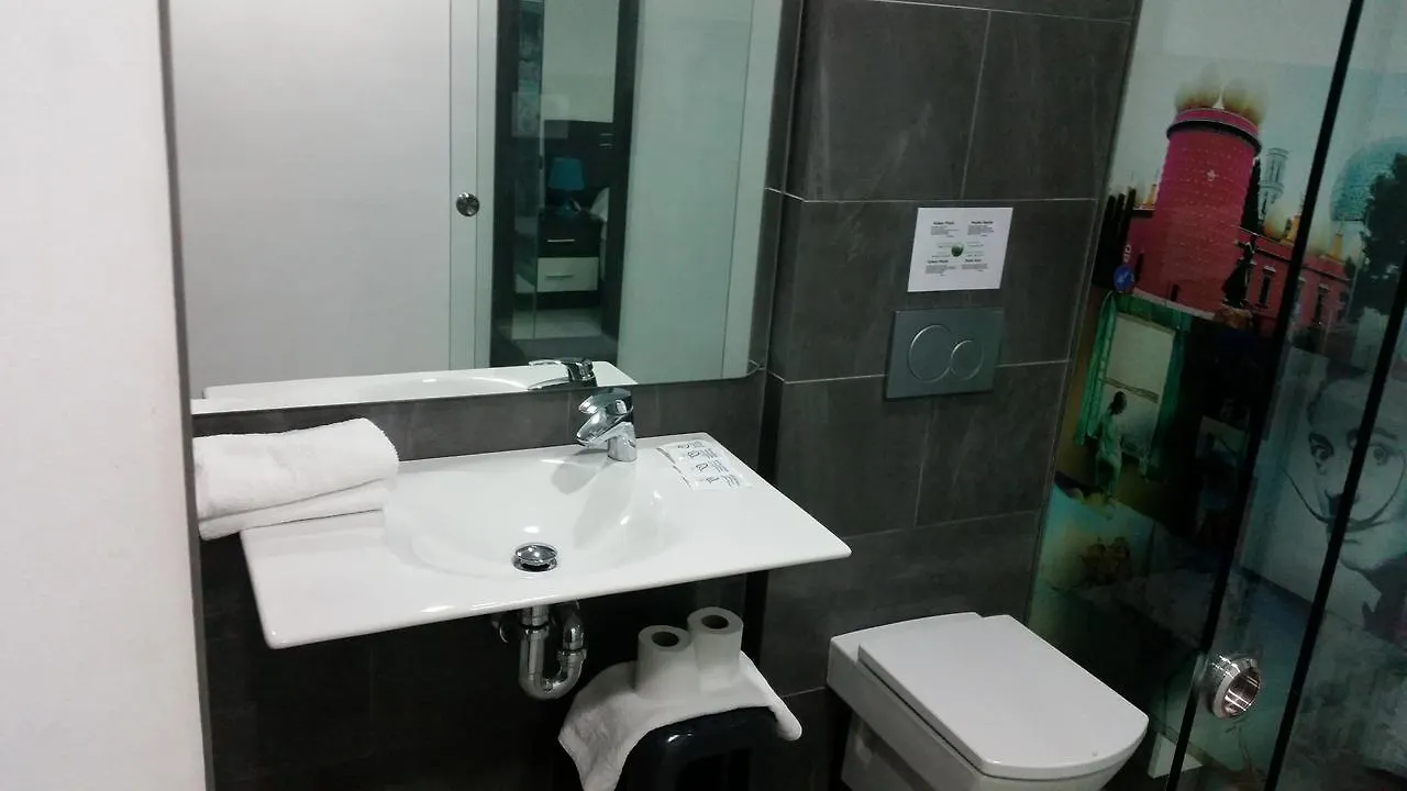 Bed&Breakfast 10 Χιρόνα Ισπανία